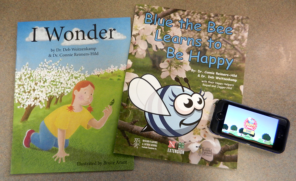 Blue the Bee Learns to be Happy book